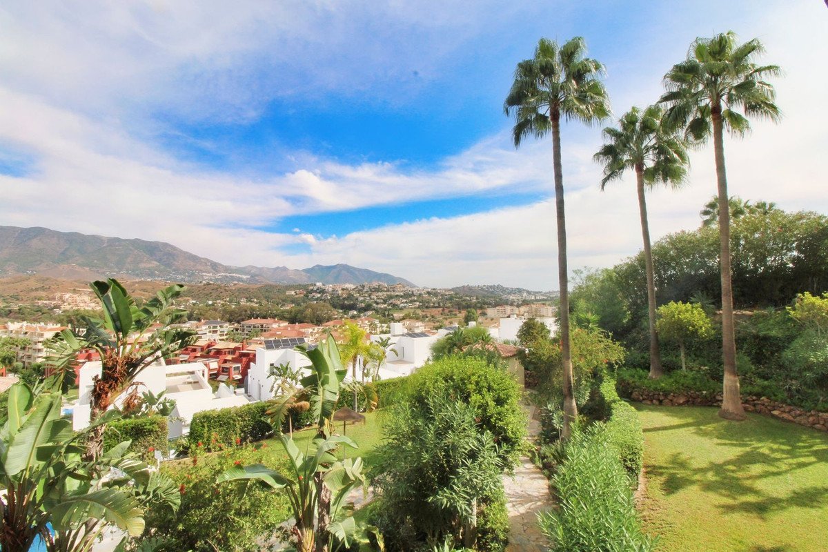2 Bed Ground Floor Apartment in La Cala Hills