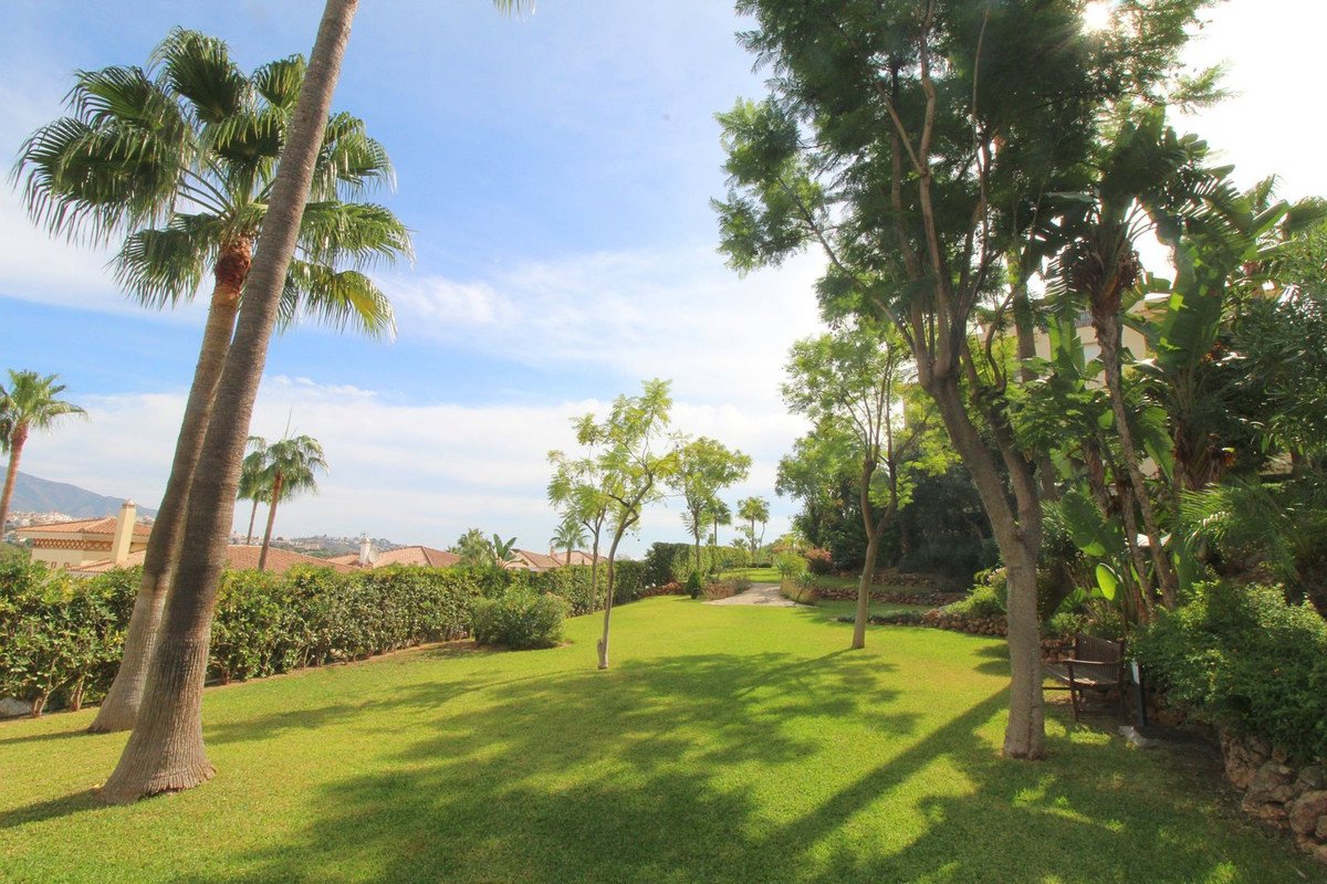 2 Bed Ground Floor Apartment in La Cala Hills