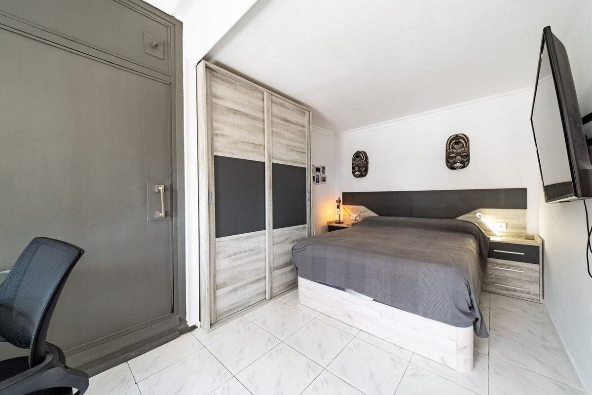 1 Bed Middle Floor Apartment in Marbella