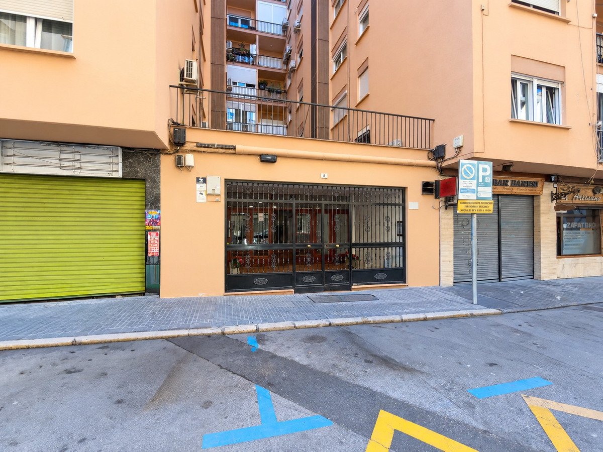 3 Bed Middle Floor Apartment in Centro Histórico
