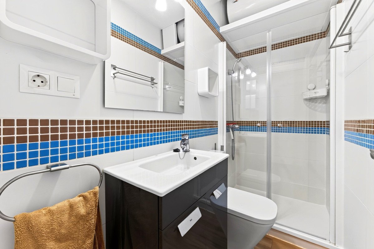 3 Bed Middle Floor Apartment in Centro Histórico