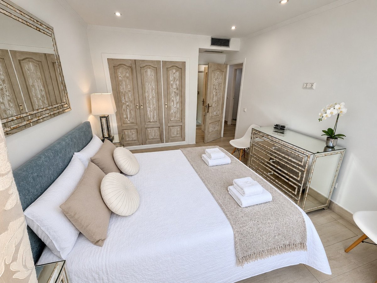 2 Bed Ground Floor Apartment in Nueva Andalucía
