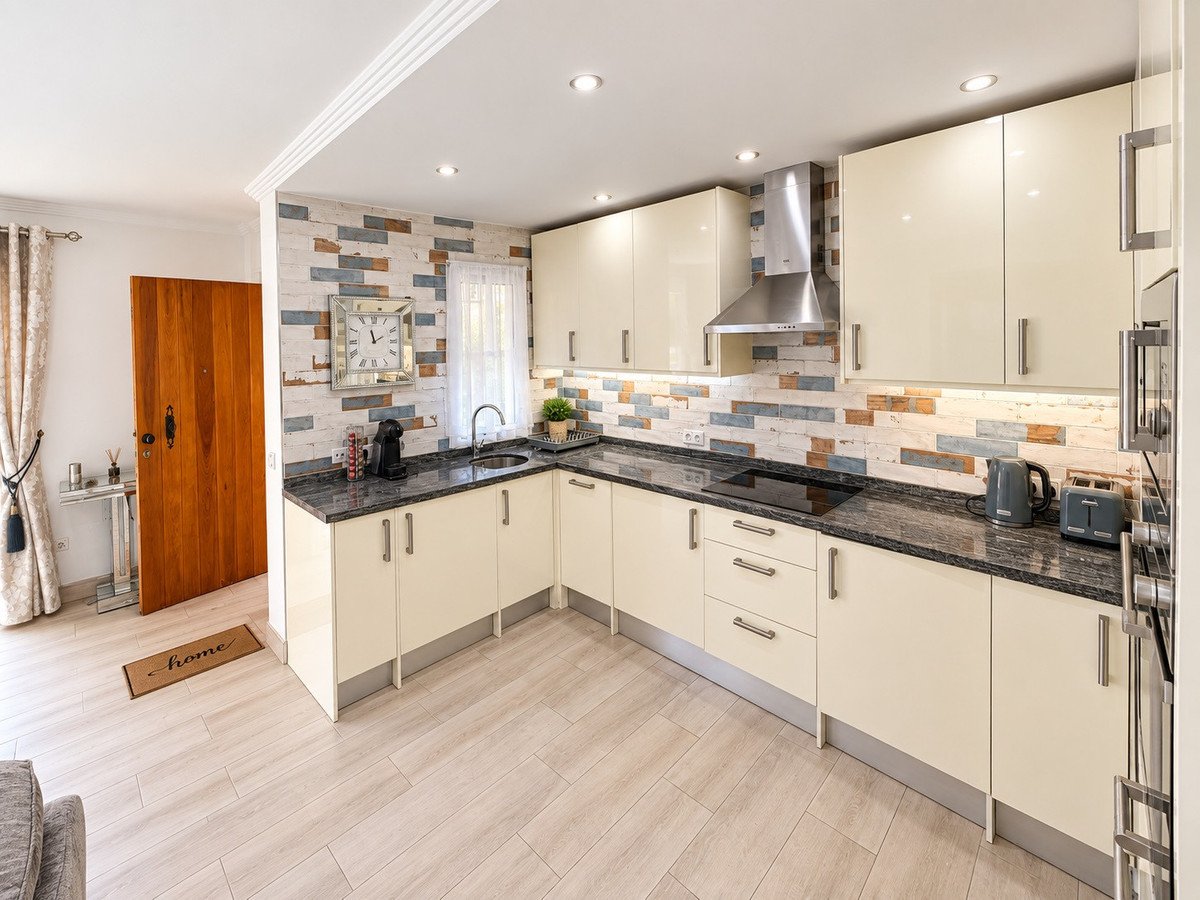 2 Bed Ground Floor Apartment in Nueva Andalucía