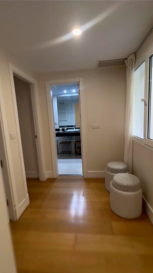 2 Bed Middle Floor Apartment in Málaga Centro