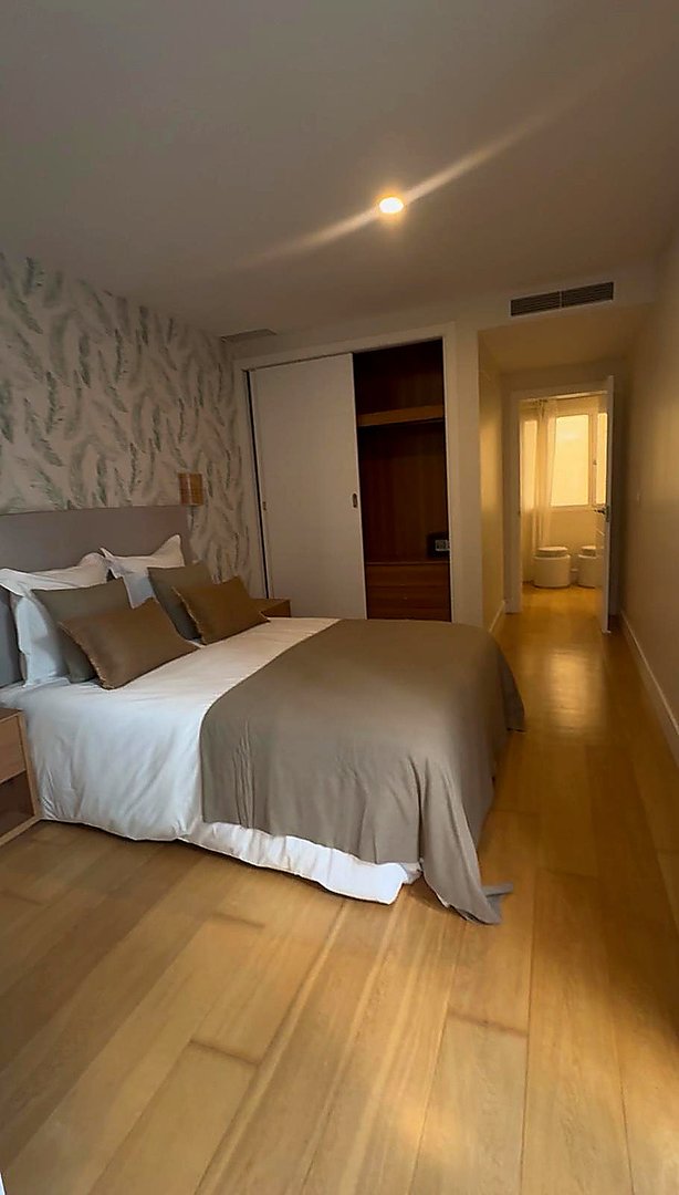 2 Bed Middle Floor Apartment in Málaga Centro