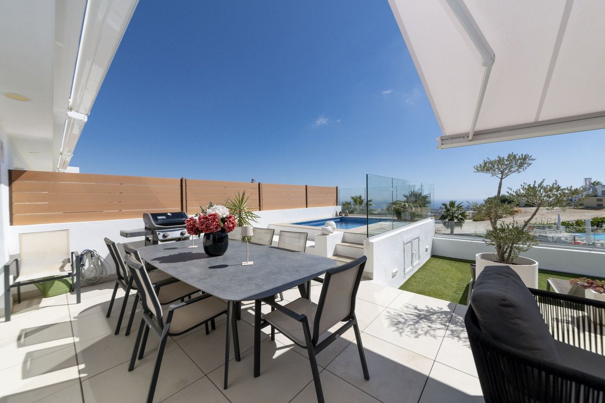 3 Bed Ground Floor Apartment in Calanova Golf