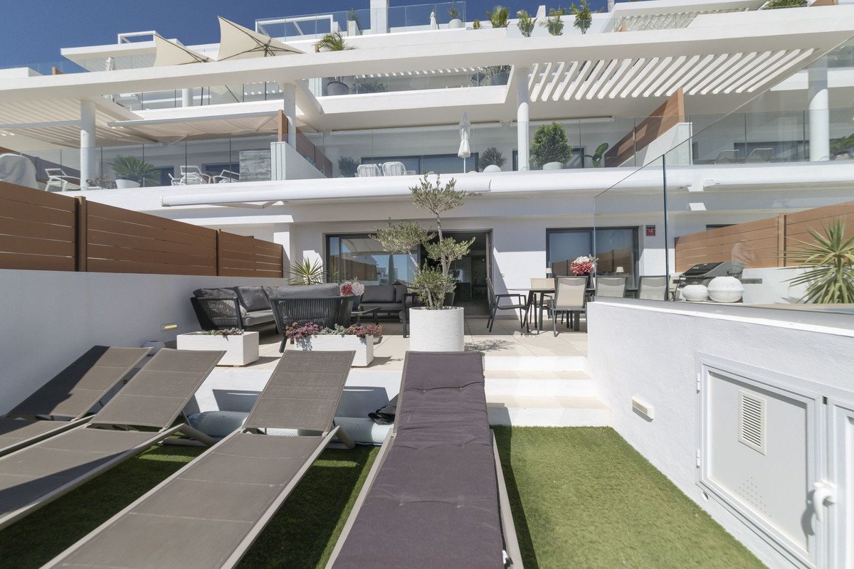 3 Bed Ground Floor Apartment in Calanova Golf
