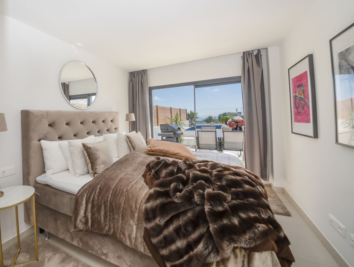 3 Bed Ground Floor Apartment in Calanova Golf