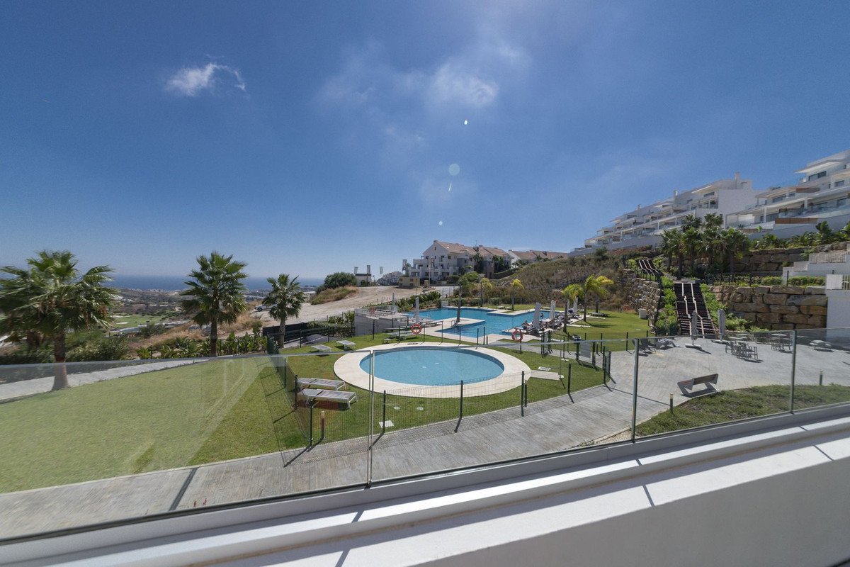 3 Bed Ground Floor Apartment in Calanova Golf