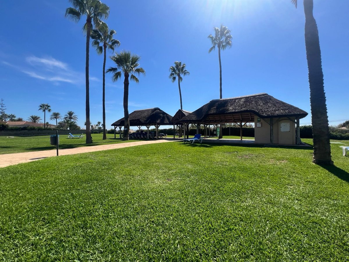 2 Bed Middle Floor Apartment in Marbella