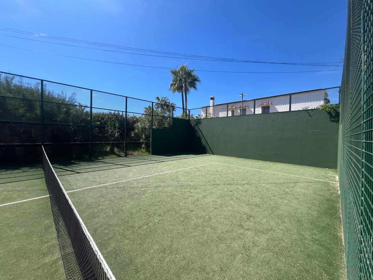 2 Bed Middle Floor Apartment in Marbella