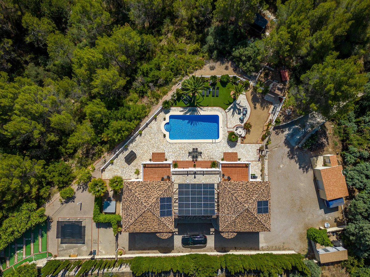 6 Bed Detached Villa in Benigembla