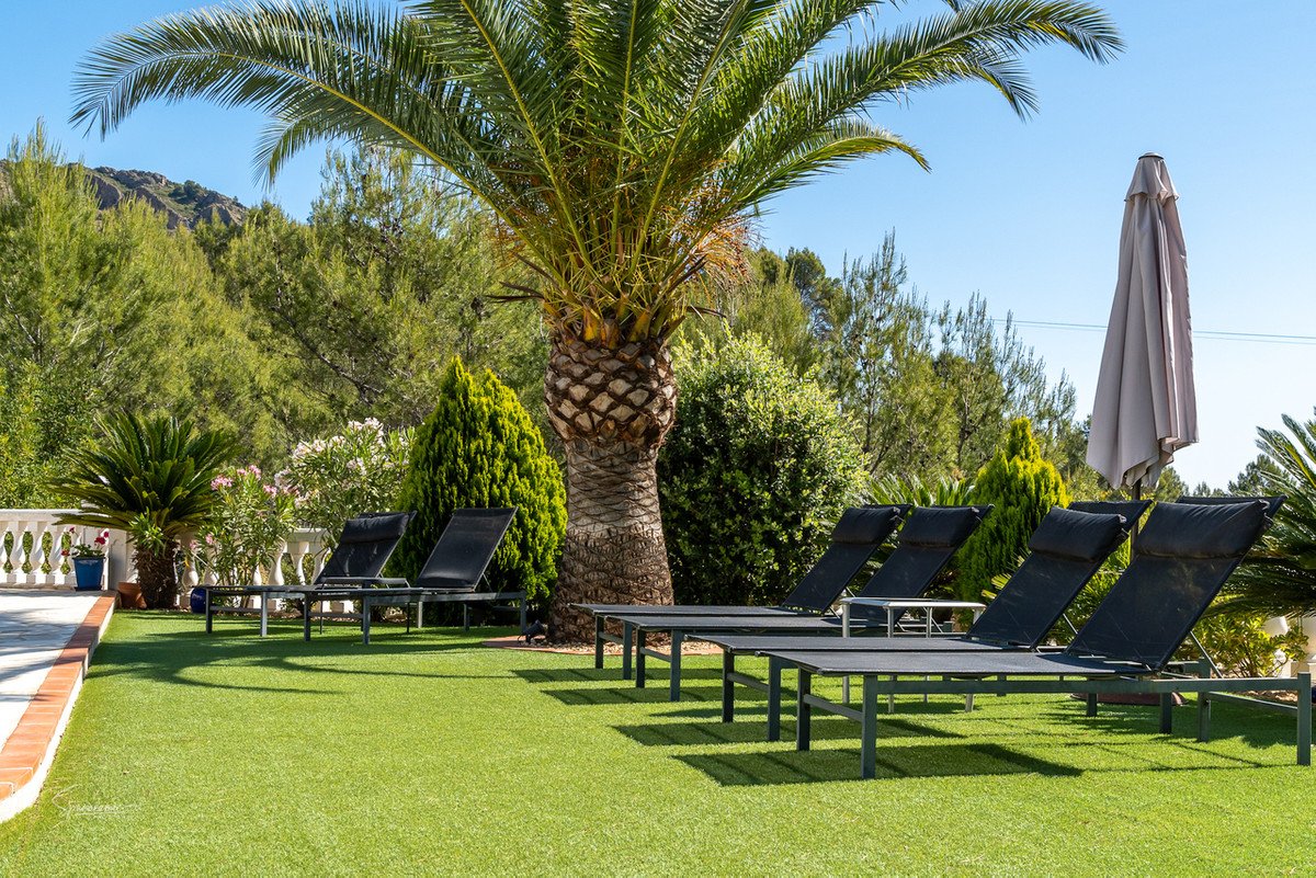 6 Bed Detached Villa in Benigembla