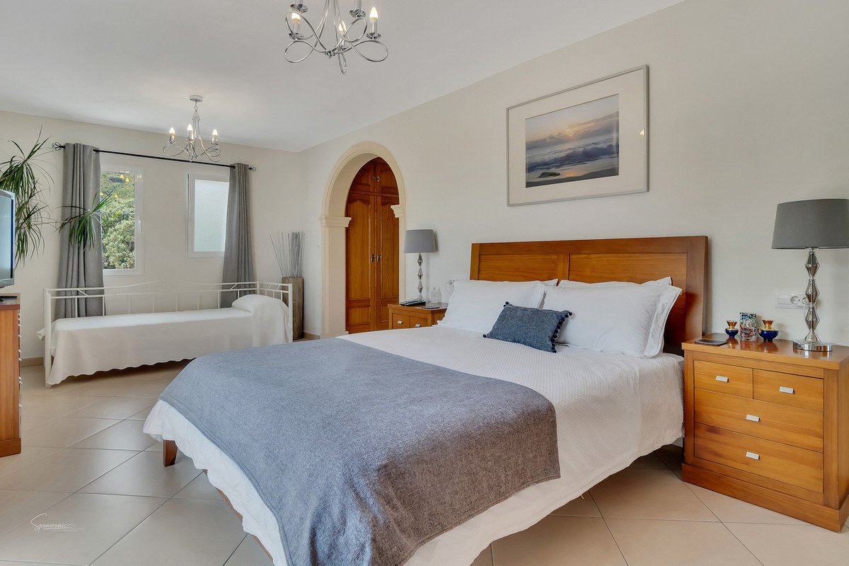 6 Bed Detached Villa in Benigembla