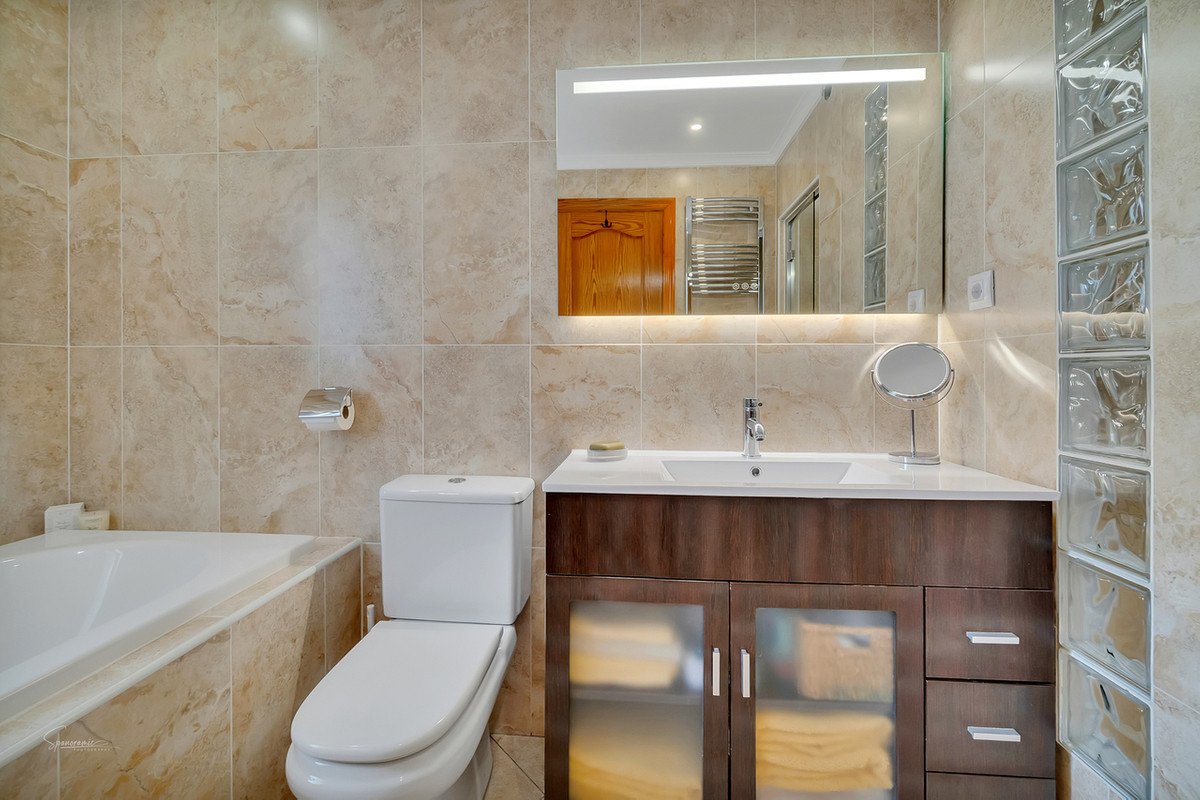 6 Bed Detached Villa in Benigembla