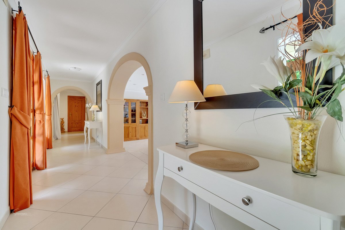 6 Bed Detached Villa in Benigembla