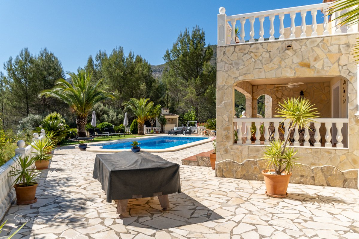 6 Bed Detached Villa in Benigembla