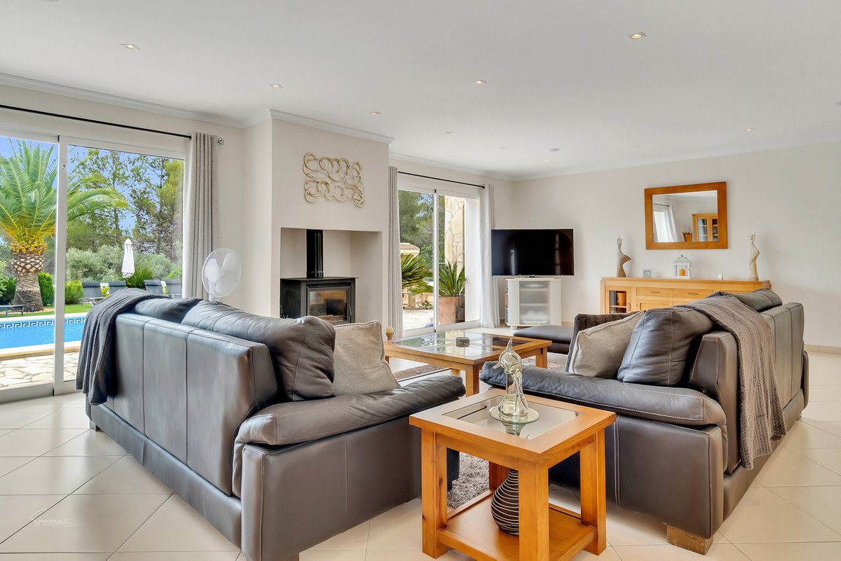 6 Bed Detached Villa in Benigembla