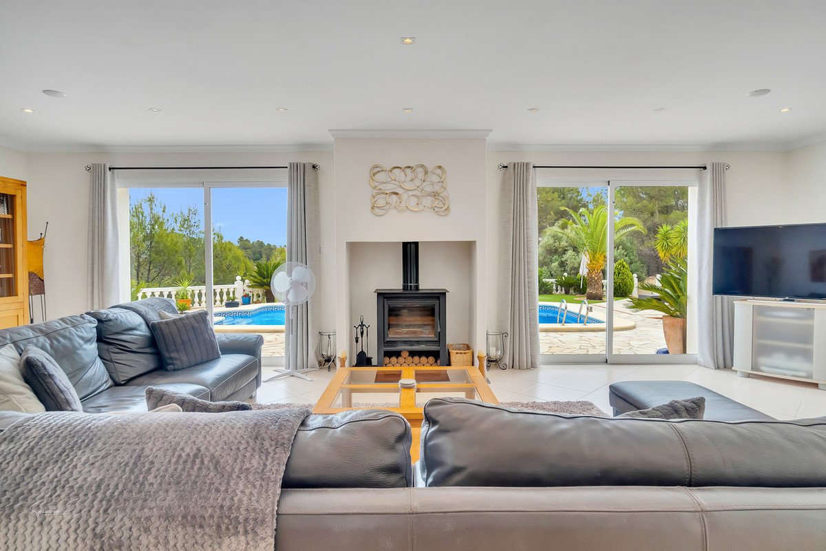 6 Bed Detached Villa in Benigembla