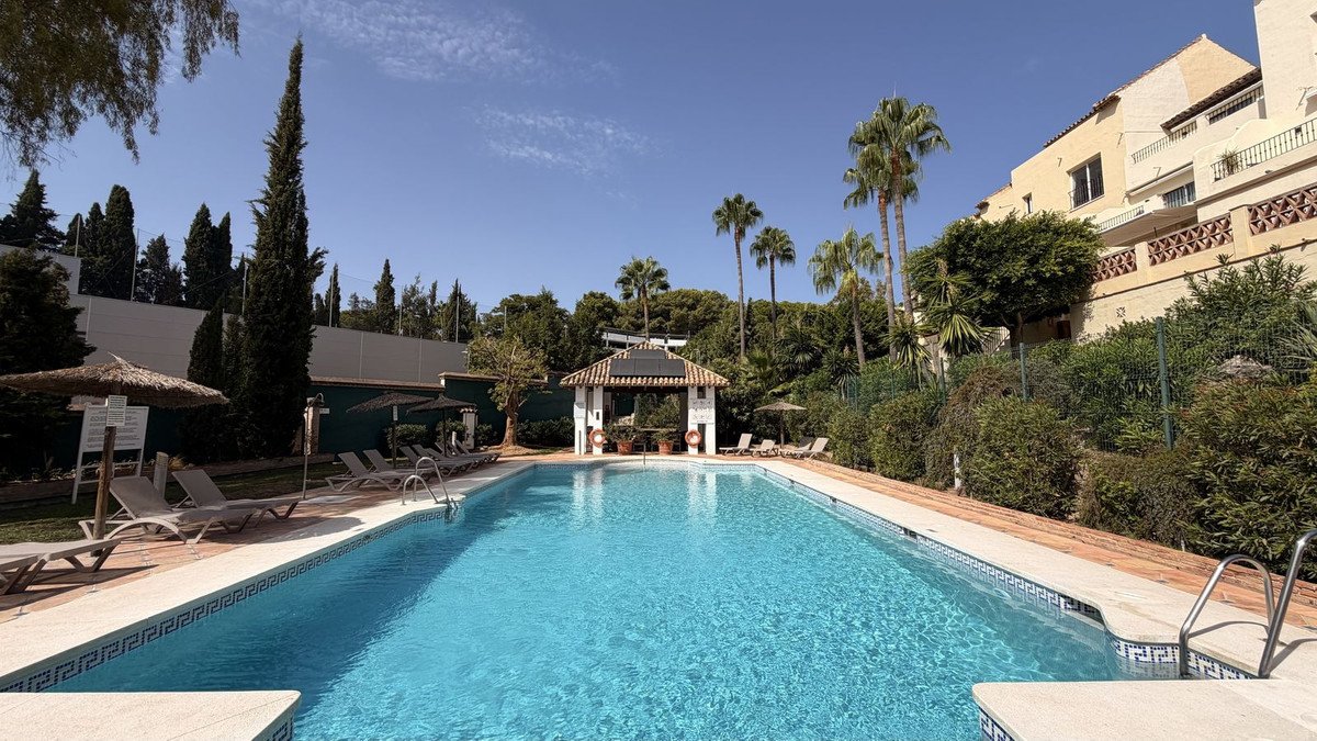 4 Bed Townhouse in Nueva Andalucía