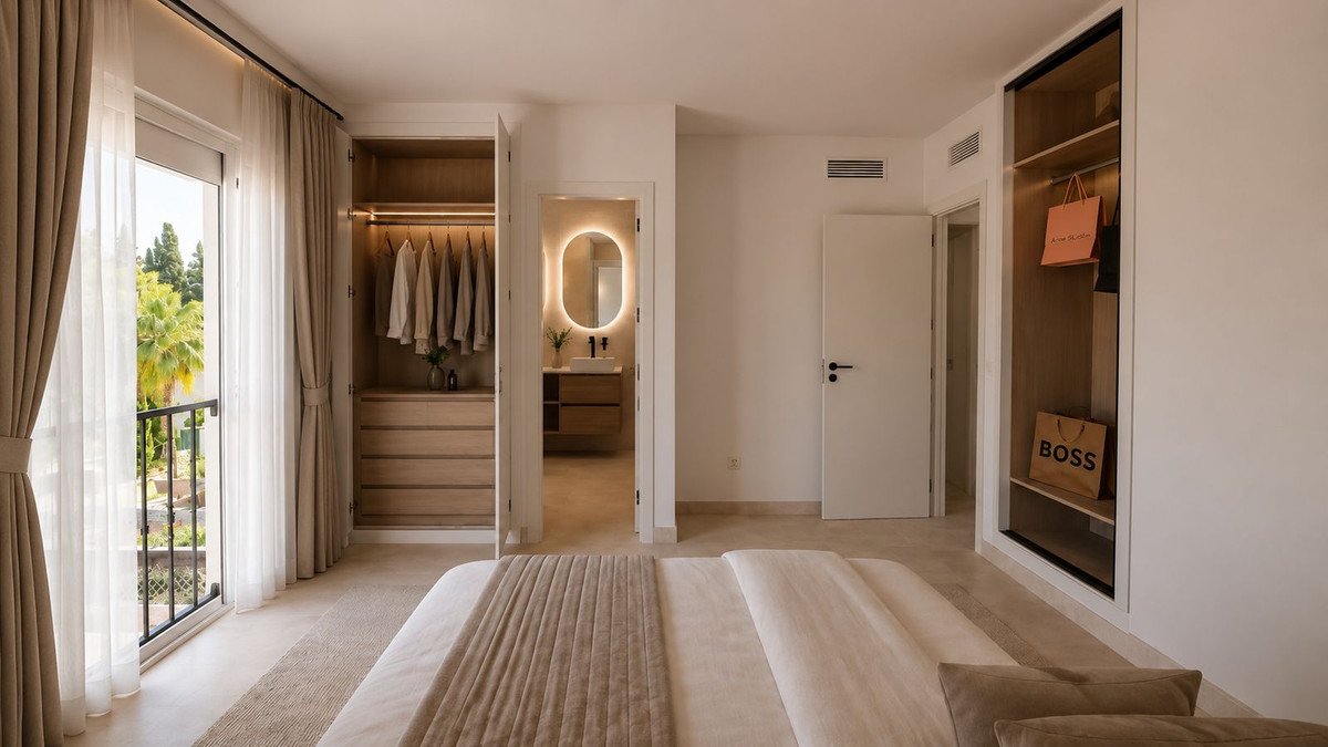 4 Bed Townhouse in Nueva Andalucía
