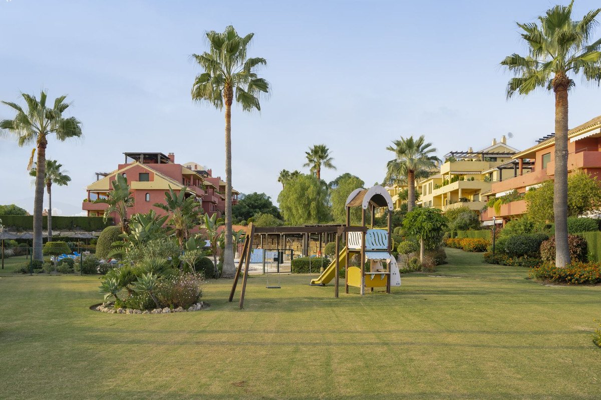 3 Bed Penthouse in New Golden Mile
