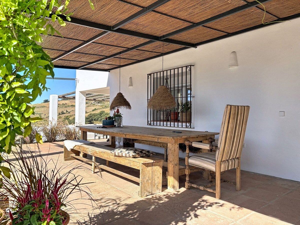 6 Bed Detached Villa in Colmenar