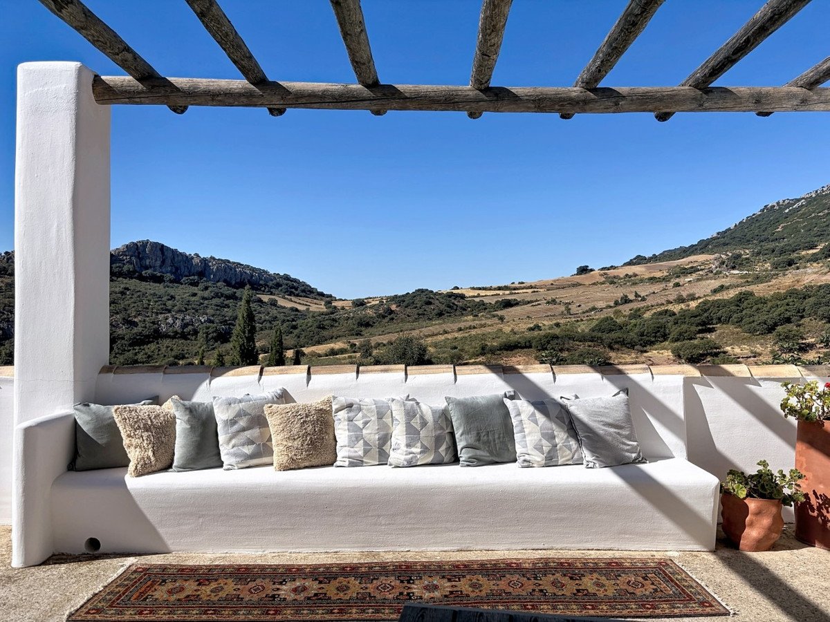 6 Bed Detached Villa in Colmenar