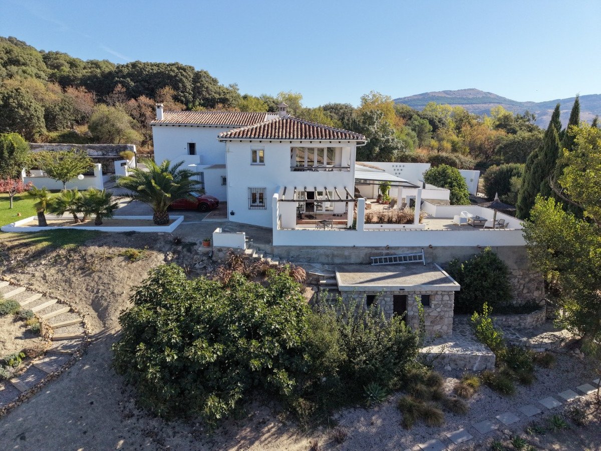 6 Bed Detached Villa in Colmenar