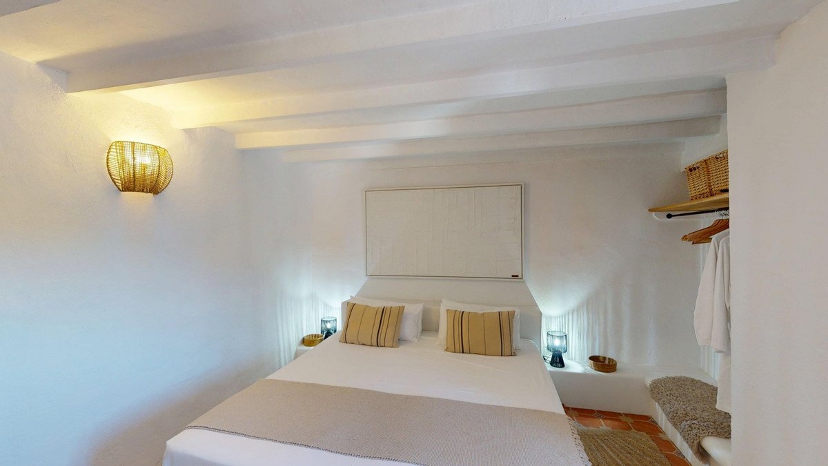 6 Bed Detached Villa in Colmenar