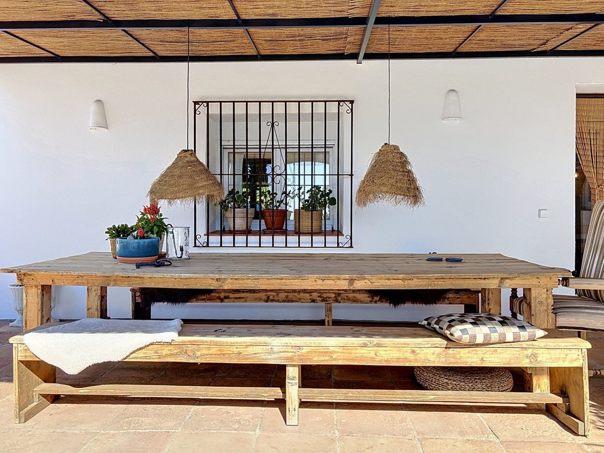 6 Bed Detached Villa in Colmenar