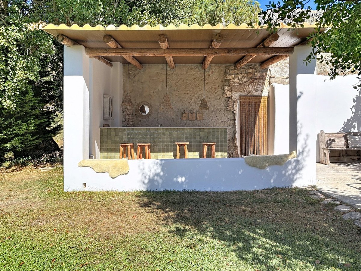 6 Bed Detached Villa in Colmenar