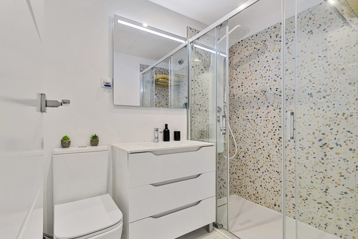 9 Bed Commercial in Cortijo Blanco