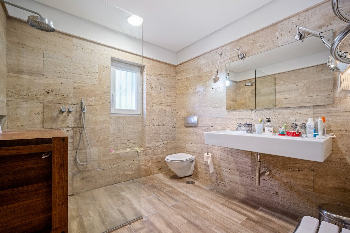 4 Bed Detached Villa in Marbella