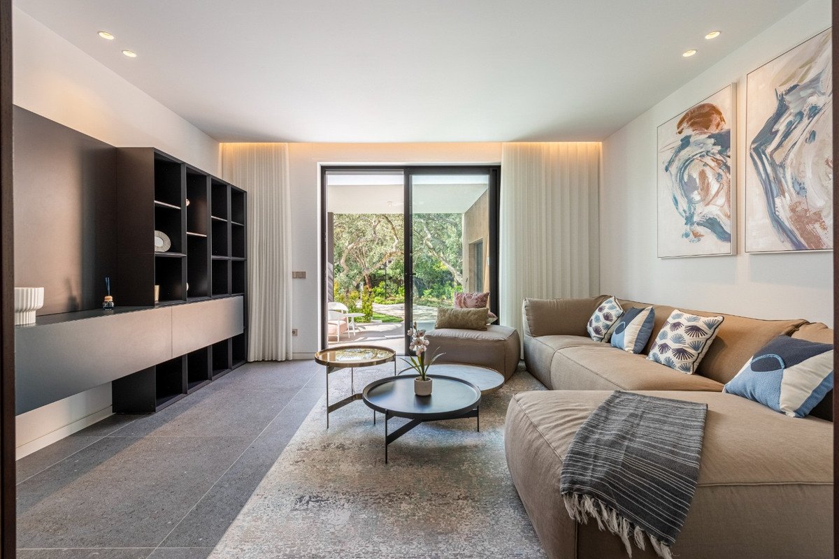 6 Bed Detached Villa in Sotogrande Alto