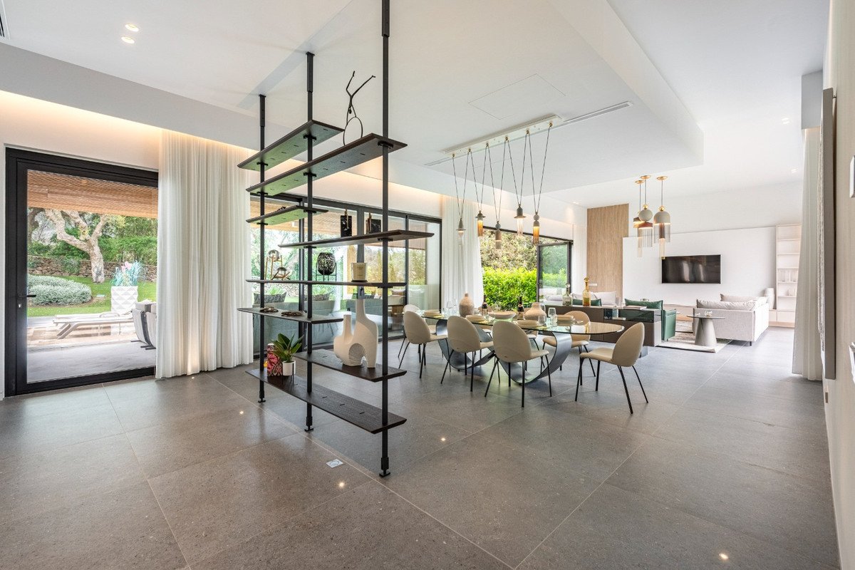 6 Bed Detached Villa in Sotogrande Alto