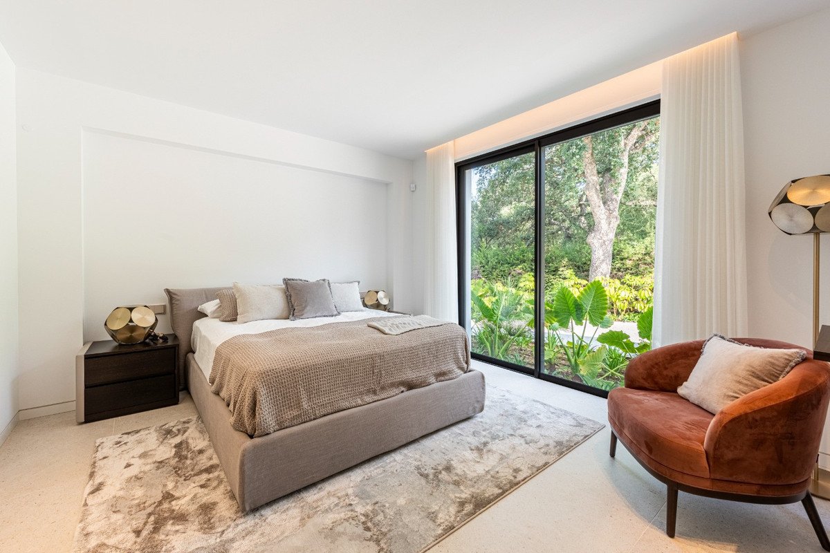 6 Bed Detached Villa in Sotogrande Alto