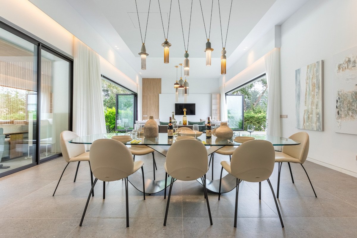 6 Bed Detached Villa in Sotogrande Alto