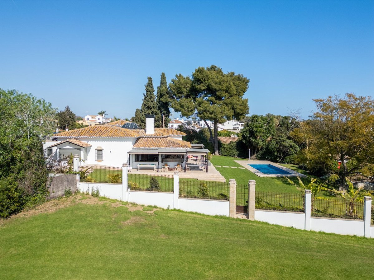 4 Bed Detached Villa in San Pedro de Alcántara