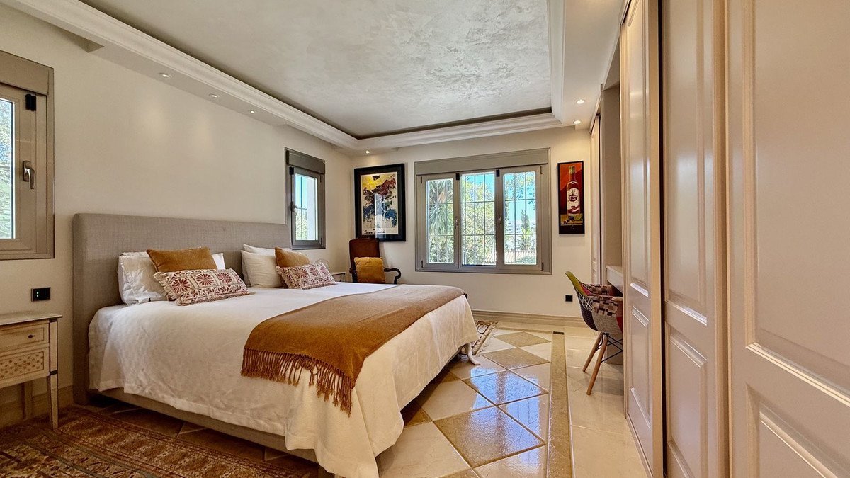 4 Bed Detached Villa in San Pedro de Alcántara