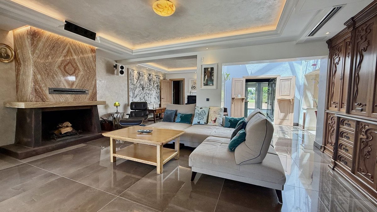 4 Bed Detached Villa in San Pedro de Alcántara