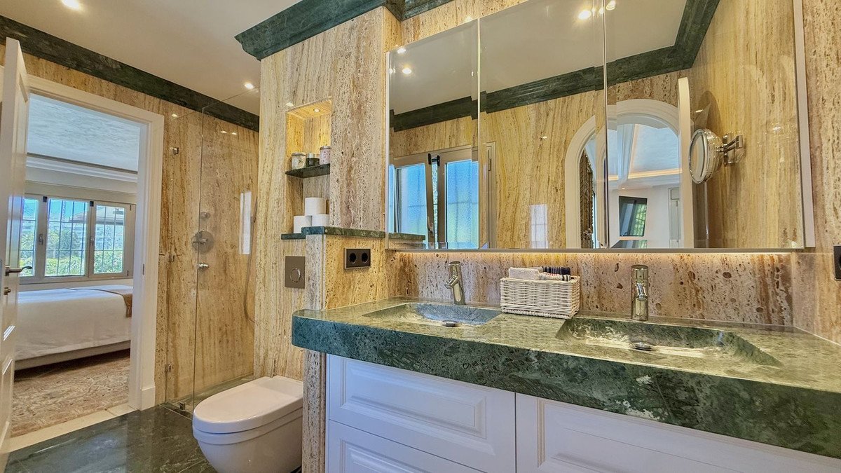 4 Bed Detached Villa in San Pedro de Alcántara