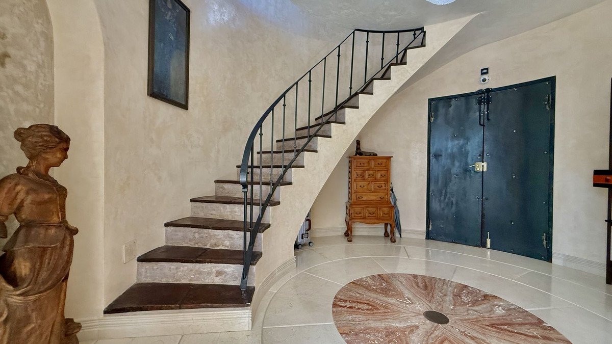 4 Bed Detached Villa in San Pedro de Alcántara