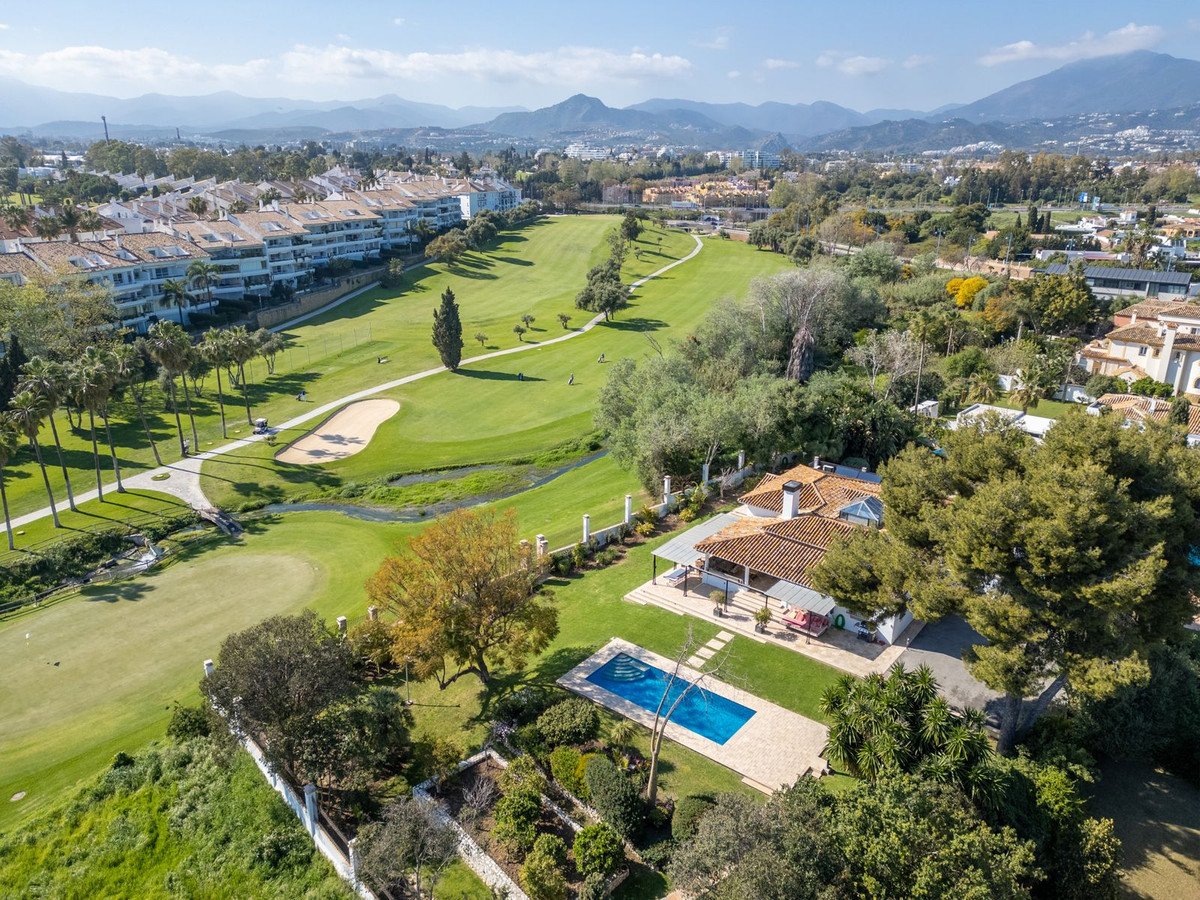 4 Bed Detached Villa in San Pedro de Alcántara
