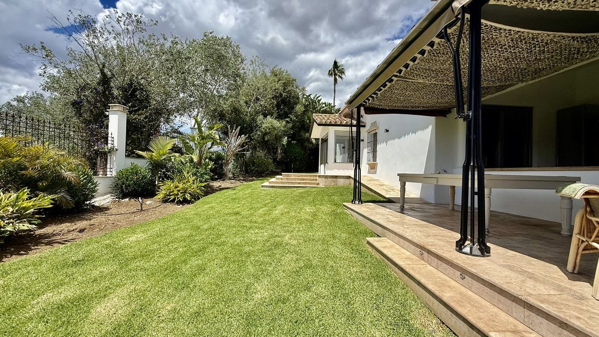 4 Bed Detached Villa in San Pedro de Alcántara