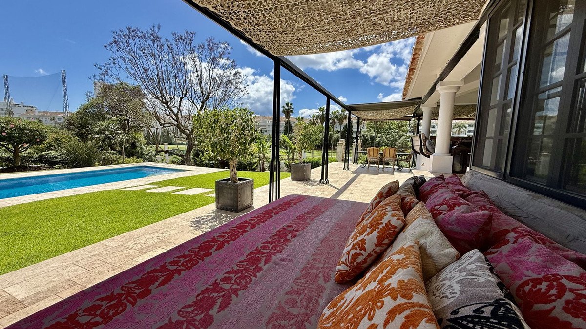 4 Bed Detached Villa in San Pedro de Alcántara