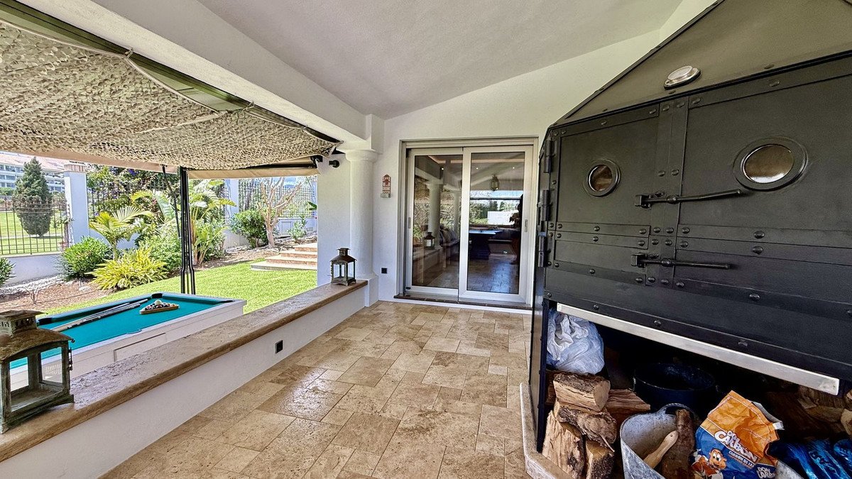 4 Bed Detached Villa in San Pedro de Alcántara