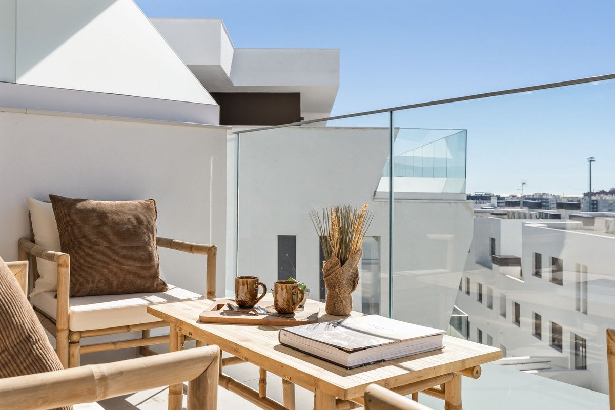 2 Bed Ground Floor Apartment in Estepona