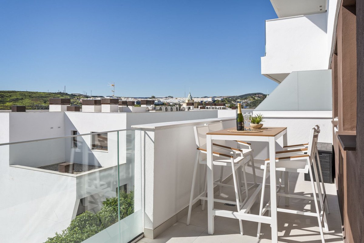 2 Bed Ground Floor Apartment in Estepona
