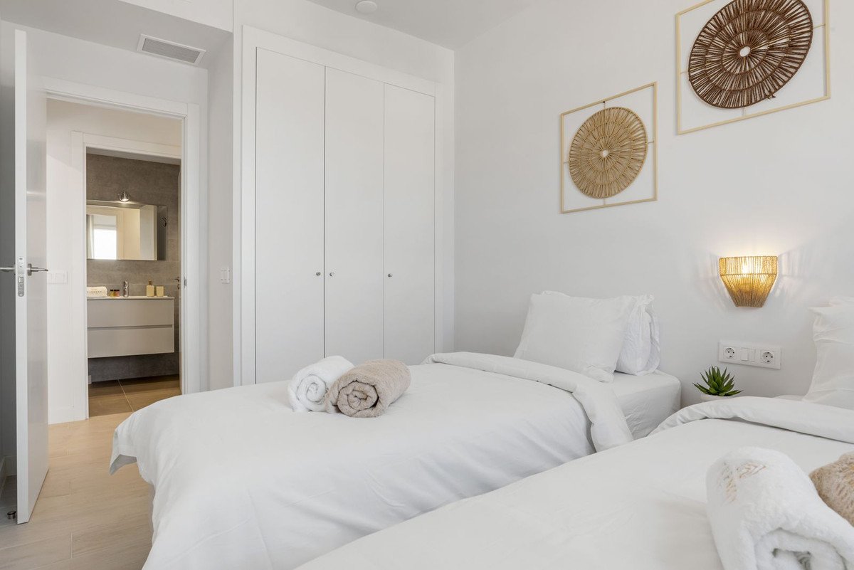 2 Bed Ground Floor Apartment in Estepona